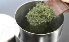 【ブログ】日本茶をおいしく味わうための保存方法のおはなし